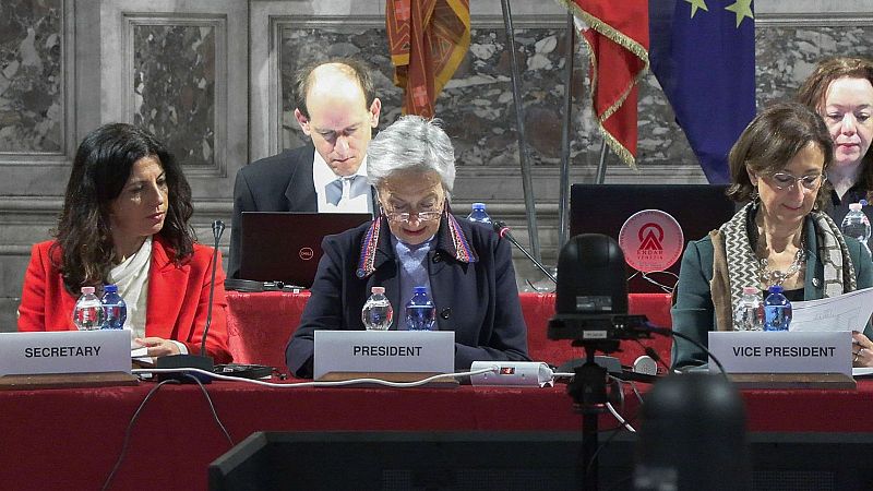 La Comisión de Venecia aprueba el dictamen de la amnistía: pide acotar su alcance y aprobarla con mayor consenso