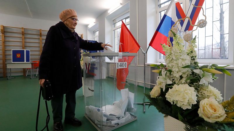 Rusia comienza unas elecciones presidenciales de tres días cortadas a la medida de Putin