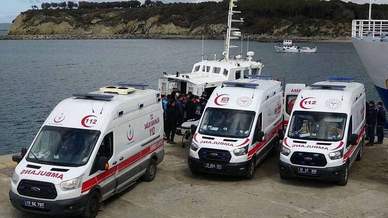 Mueren dos personas migrantes y desaparecen al menos 34 en un naufragio junto a las costas tunecinas