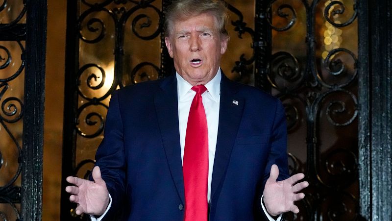 Un juez aplaza el juicio penal contra Donald Trump por el caso Stormy Daniels hasta mediados de abril