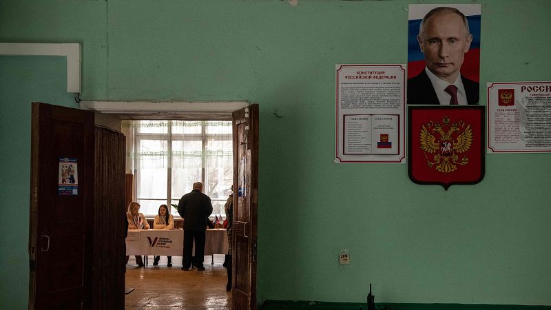Guerra de Ucrania y elecciones en Rusia, en directo | La UE aprueba sancionar a una treintena de personas y entidades rusas por la muerte de Navalni