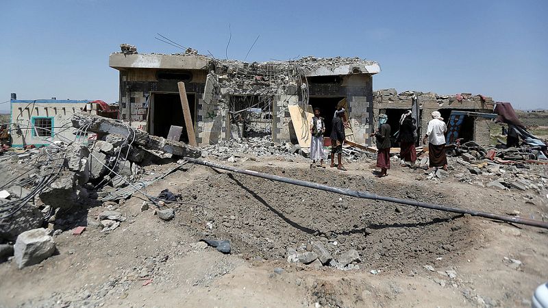 Los bombardeos de la coalición saudí matan a más de 50 personas en Yemen