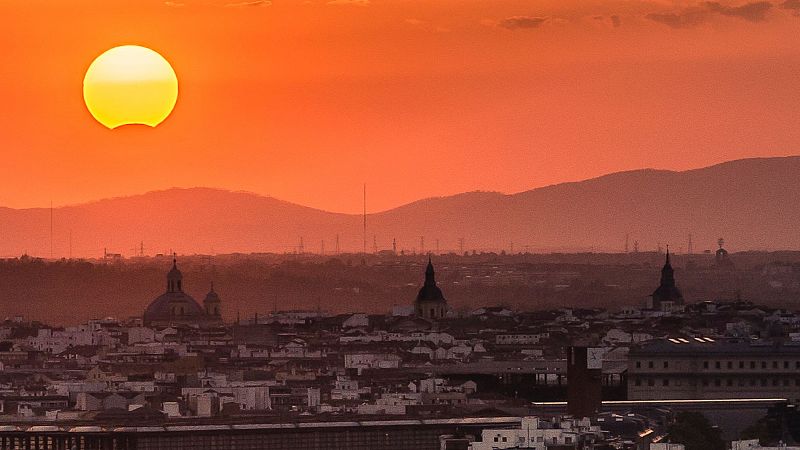 Un eclipse de sol y otro de luna serán protagonistas en el cielo de la recién estrenada primavera