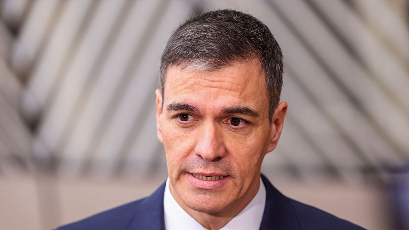Sánchez insta a Feijóo a imitar a Illa en Cataluña: "Haciendo una oposición útil es como se pueden ganar unas elecciones"