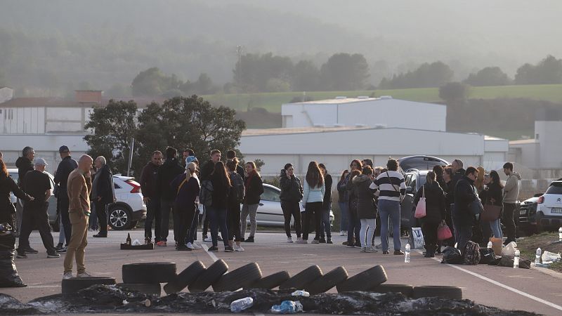 Más de 5.000 presos están confinados en Cataluña por las protestas de los funcionarios