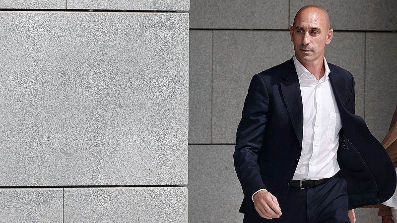 Luis Rubiales anuncia su regreso a España para el próximo 6 de abril, pero puede adelantarse