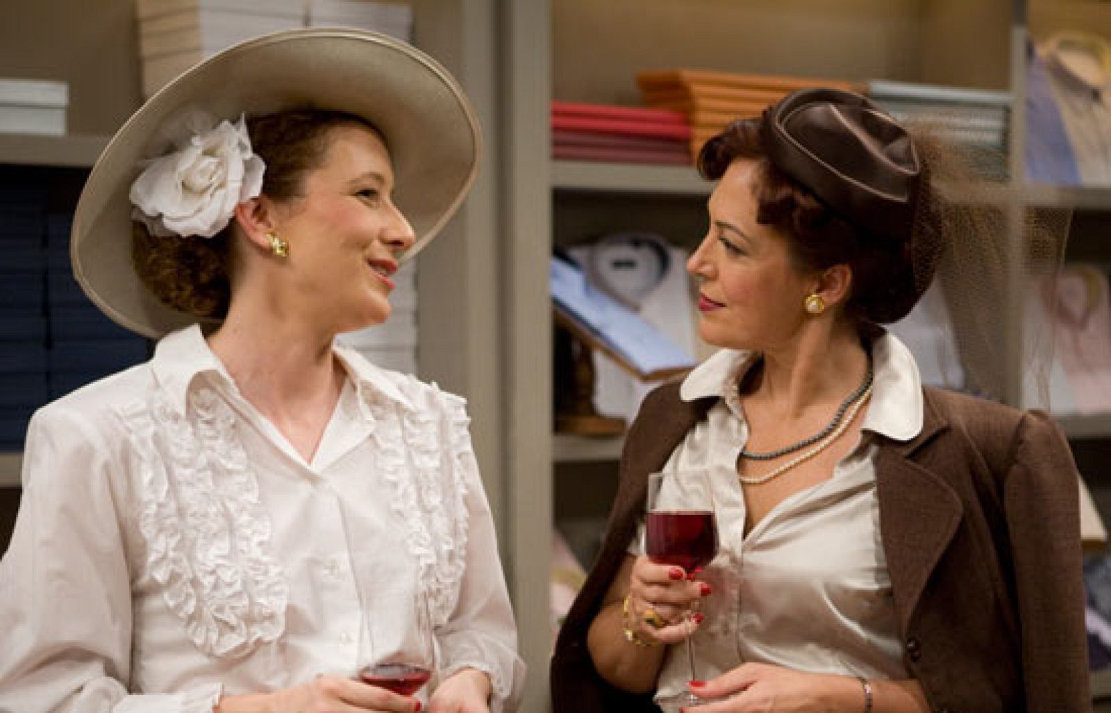 Amar - El vestuario de Amar - Amar en tiempos revueltos | Ver