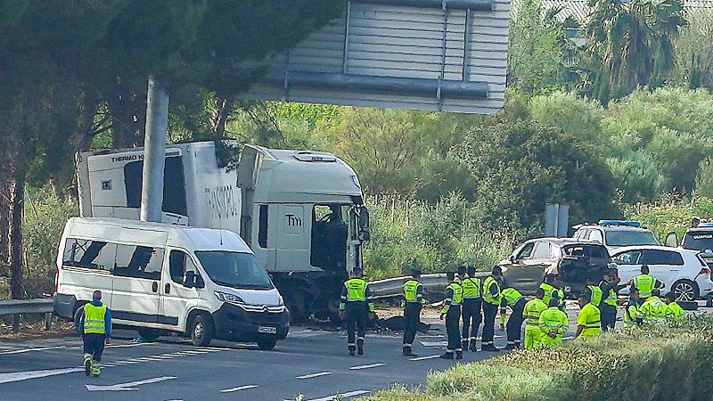 Libertad provisional para el camionero que atropelló a seis personas en un control en la AP-4 en Sevilla