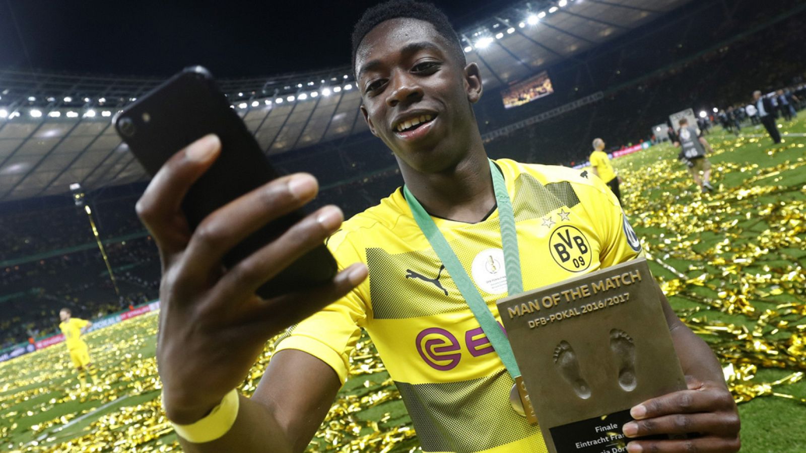 El Barça se hace con Dembélé, su fichaje más caro | Ver