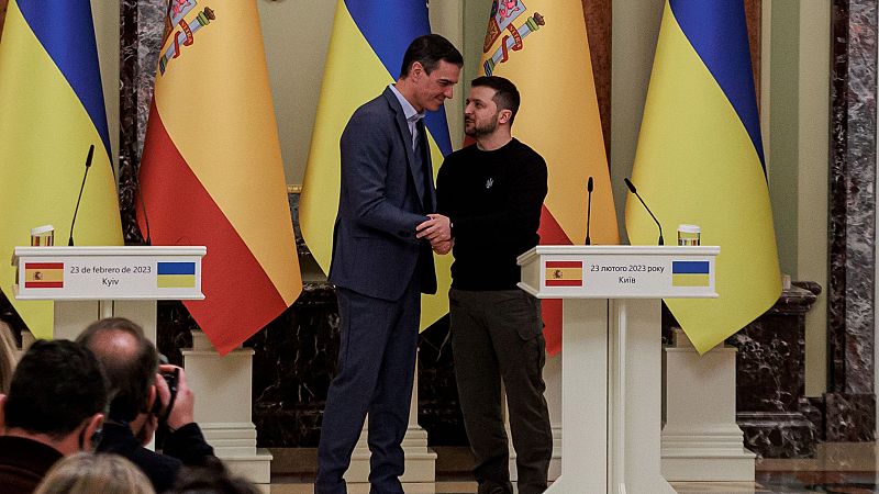 Sánchez garantiza su apoyo a Zelenski y se compromete a entregar "nuevas capacidades" para la defensa de Ucrania