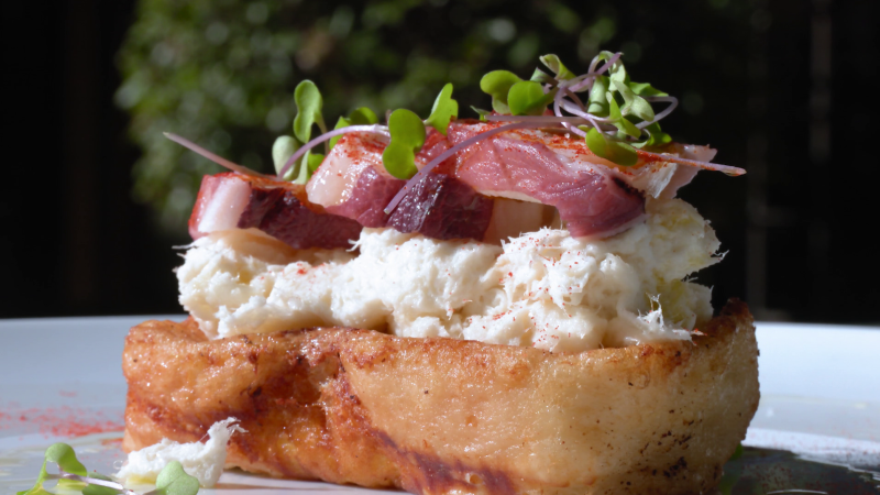 Receta de torrijas saladas con brandada de bacalao y pulpo