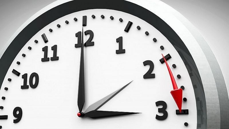 Els rellotges s'avancen una hora aquest diumenge. Com adaptar-se al canvi horari?