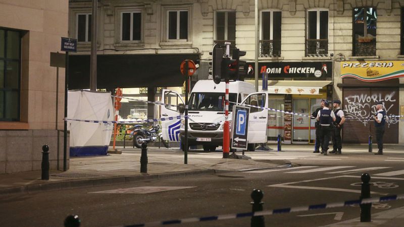 Abaten en Bruselas a un hombre que ha atacado a dos soldados con un cuchillo