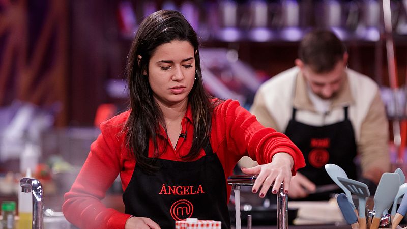 MasterChef 12 | Ángela abre el debate: ¿Qué lleva la verdadera paella valenciana?