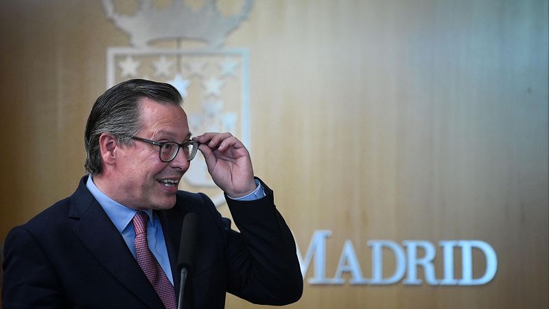 El PSOE pide explicaciones "urgentes" al 'número 2' de Ayuso por su reunión con la pareja de la presidenta madrileña