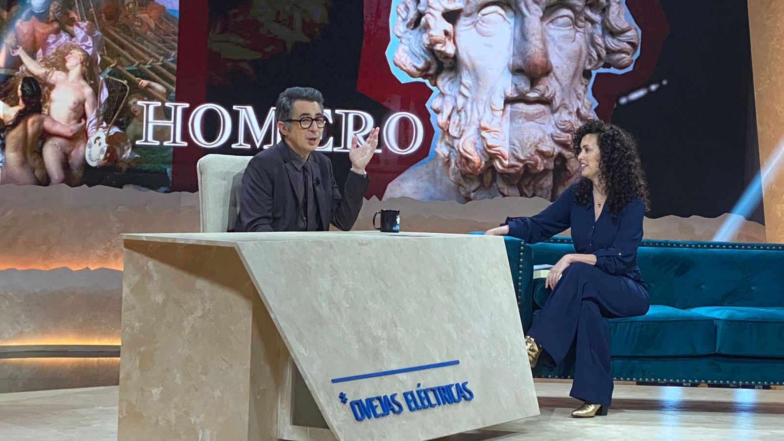 Hitos de la ficción bélica y antibélica con Isabel Cadenas - Ovejas eléctricas | Ver