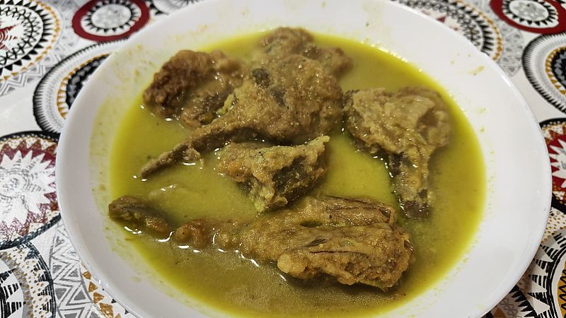 Receta de alcachofas al ajopollo, un plato de temporada