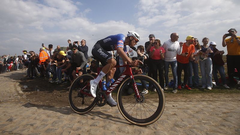 Cabras, una polémica 'chicane' y un muro de adoquines: Perfil, recorrido y favoritos de la París Roubaix 2024