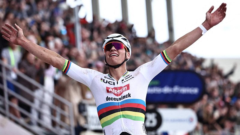 Van der Poel exhibe su poderío y repite triunfo en la París Roubaix 2024