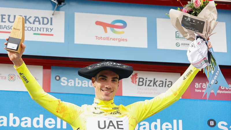 Juan Ayuso se proclama 'txapeldun' de la Itzulia 2024; última etapa para Carlos Rodríguez