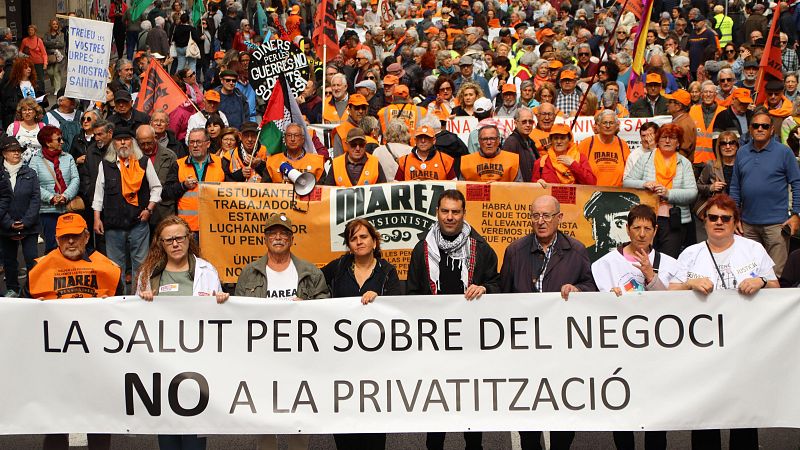 Barcelona s'ala en defensa de la salut pblica: 2.500 veus contra la privatitzaci