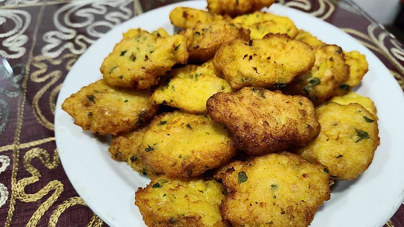 Receta de tortillitas de bacalao, una forma original de comer pescado