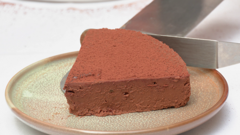 Tarta vegana de chocolate de Marta Verona: ¡con 3 ingredientes y facilísima!