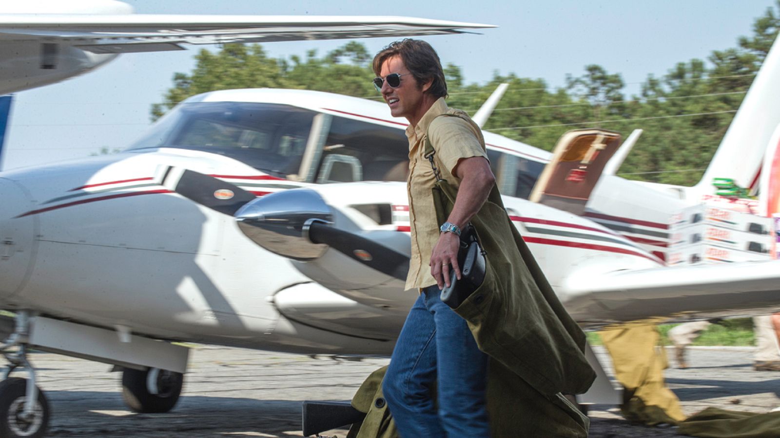 Tom Cruise te revela los secretos de 'Barry Seal: El traficante' | Ver