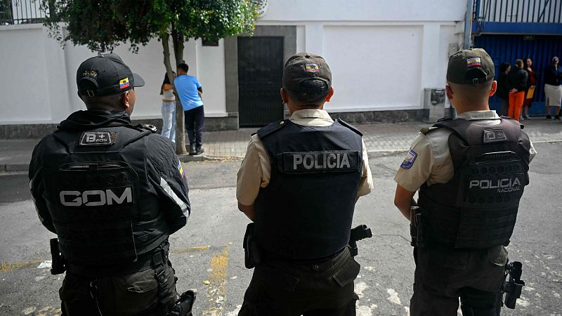 El asalto a la Embajada de México, clave en el conflicto diplomático con Ecuador: ¿qué dice el derecho internacional?