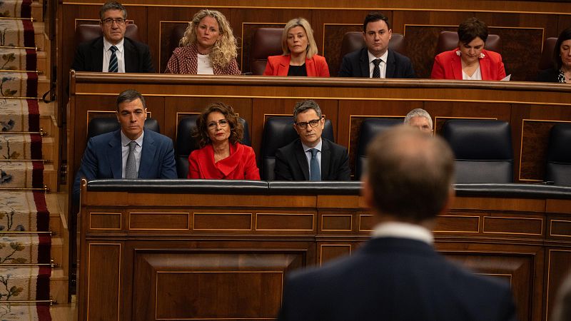 Actualidad política hoy, en directo | Feijóo critica la gestión de Sánchez y éste responde: el PP es "la nada y el lodo"