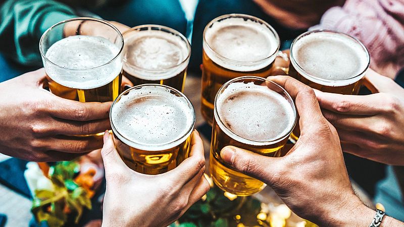 ¿Por qué se sigue permitiendo el consumo de alcohol si es perjudicial para la salud?