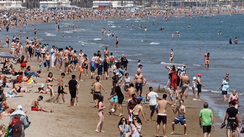 Calor veraniego a mediados de abril: hasta 15 grados más de lo normal en un fin de semana de récord