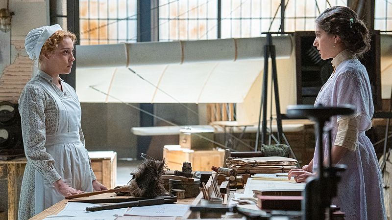 Jimena descubre quién es la verdadera amante de Manuel