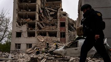 Al menos 17 muertos y 78 heridos en un triple ataque ruso contra la ciudad ucraniana de Cherngov