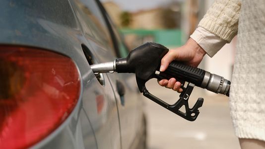 La gasolina sube en Espaa a 1,67 euros el litro y encadena tres meses al alza