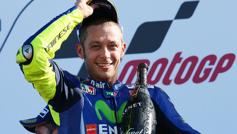Rossi se fractura la tibia y el peroné: "Espero volver cuanto antes"