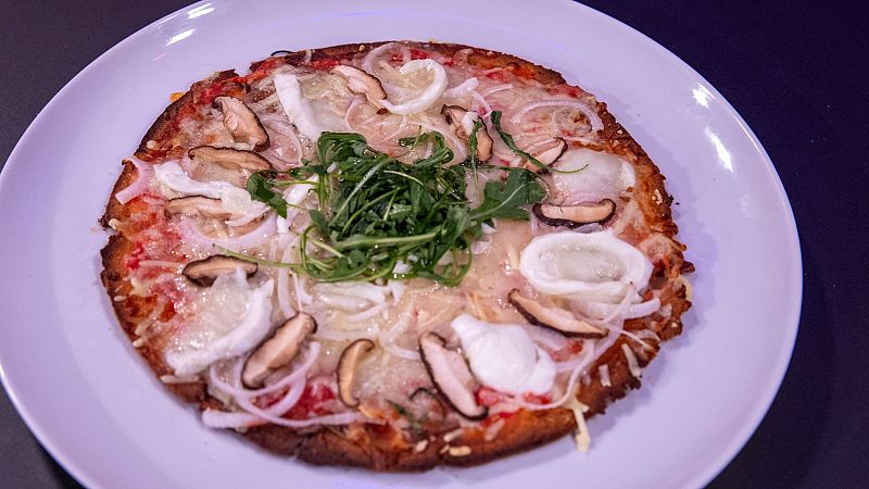 MasterChef 12 | Receta de pizza vegetariana de setas con base de zanahoria de Pilar y Gonzalo