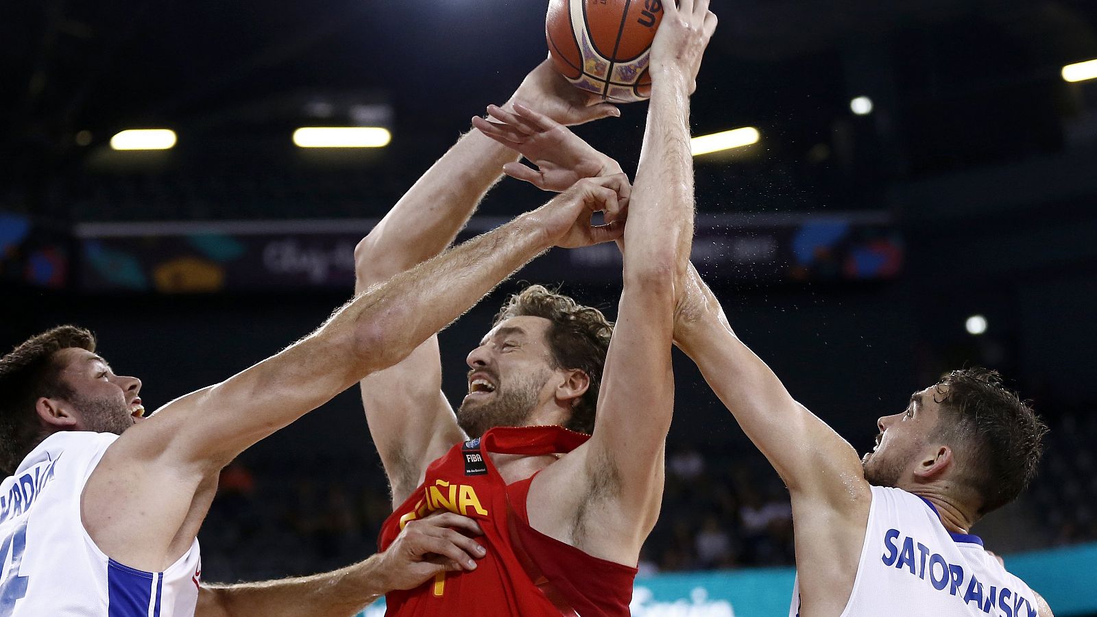 Espa�a vuelve a gustarse ante Rep�blica Checa