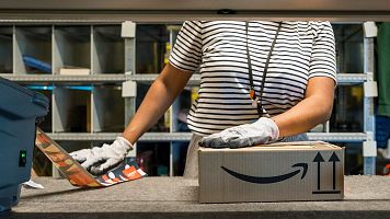 Competencia de Italia multa a Amazon con 10 millones por inducir a compra peridica