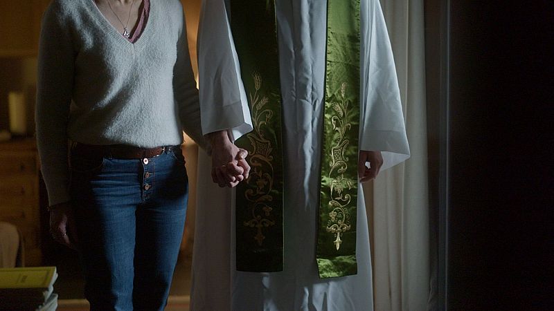 Celibato catlico: silencio, ocultamiento y doble vida