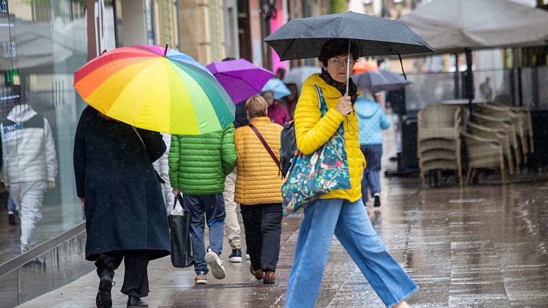 El tiempo hoy domingo 28 de abril: Cielos nubosos y lluvias intensas en el nordeste peninsular y en Baleares