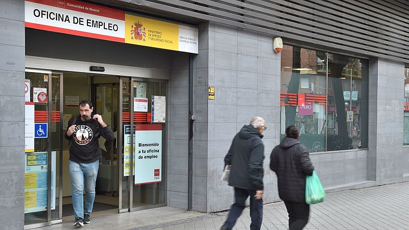 El paro sube al 12,29% en el primer trimestre y se destruyen 139.700 empleos, según la EPA