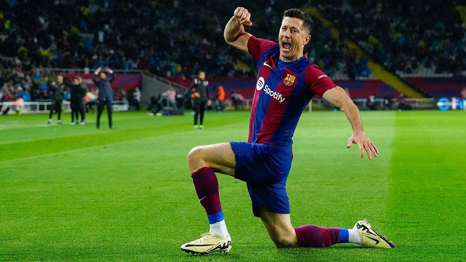 Resumen - Barcelona 4-2 Valencia LaLiga jornada 33 | Ver