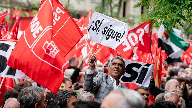 De Quevedo a Serrat, los temas musicales con los que los socialistas han apoyado a Pedro Sánchez