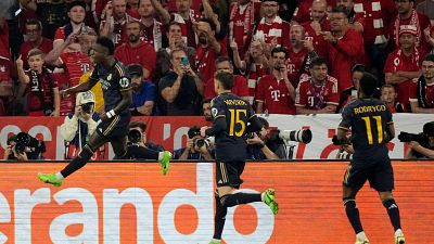 Bayern - Real Madrid: Vinicius celebra un gol ante el Bayern