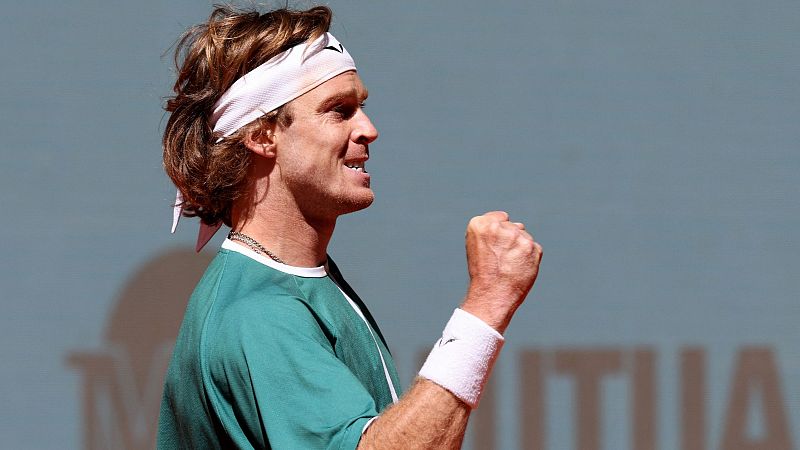 Rublev, Sinner y Medvedev cumplen para acceder a cuartos del Madrid Open; Cerundolo sorprende a Zverev