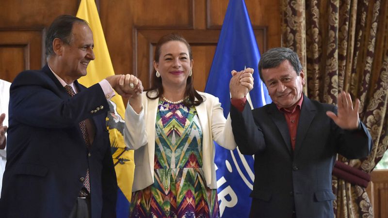 El Gobierno colombiano y la guerrilla del ELN acuerdan un alto el fuego temporal desde el 1 de octubre
