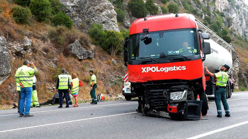 Cinco muertos de una misma familia en una colisión entre un turismo y un camión en Pancorbo (Burgos)