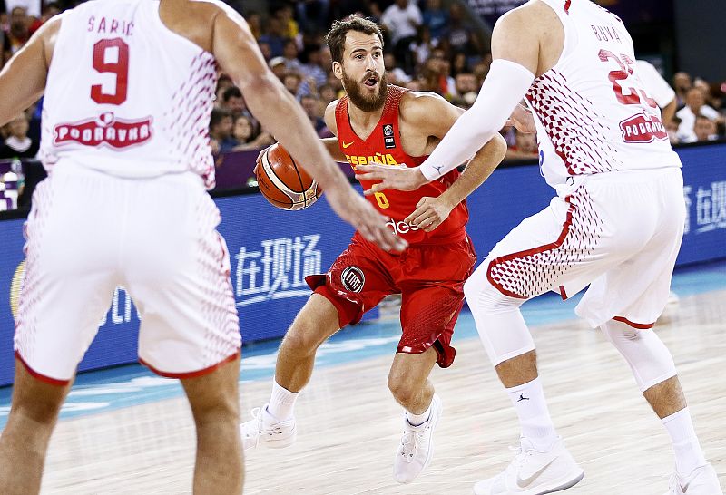 España gana a Croacia y se asegura el liderato del grupo