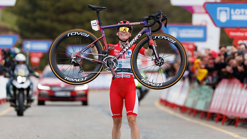 Demi Vollering gana la Vuelta femenina 2024 a lo grande